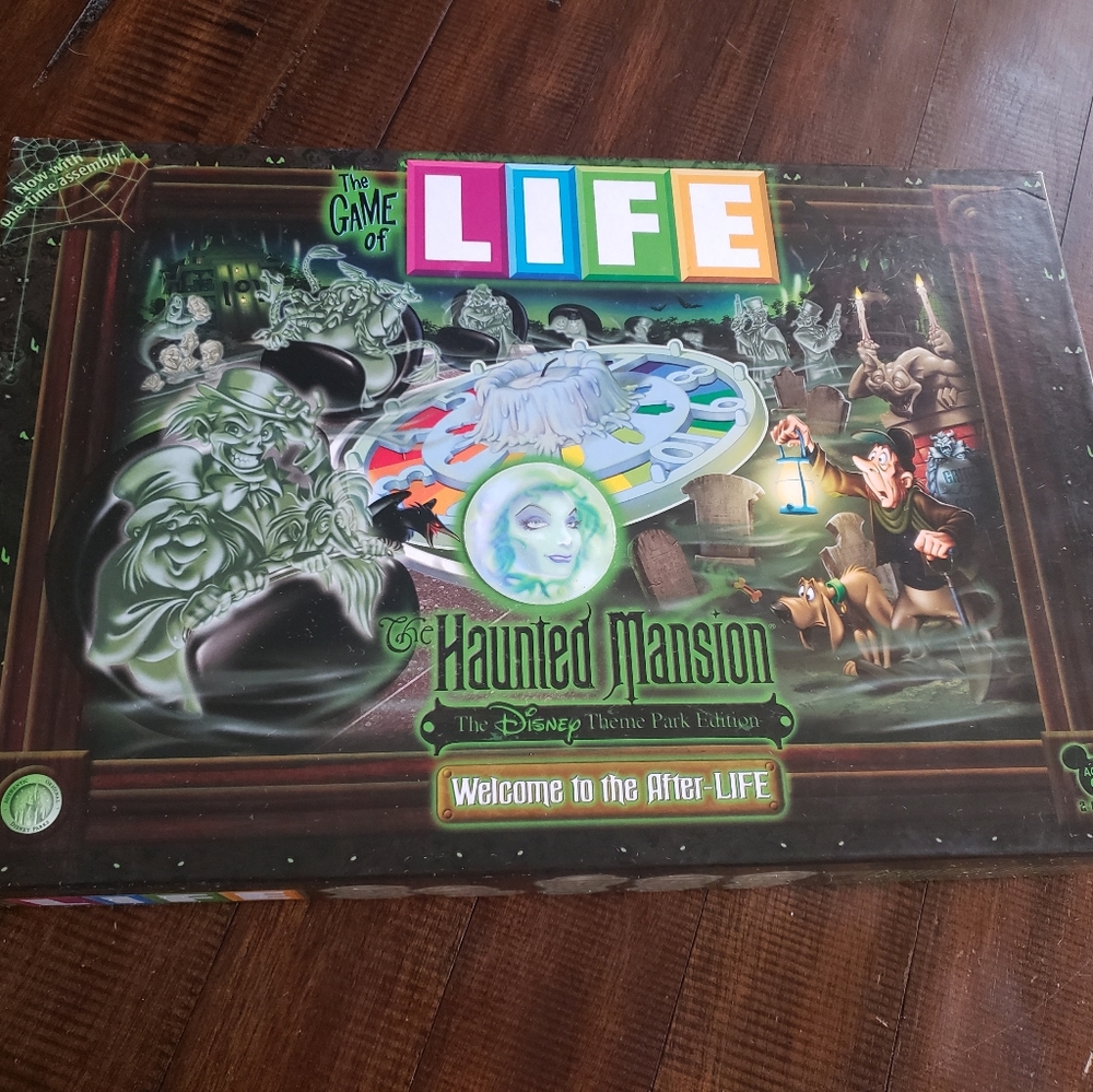 The Game of Life The Haunted Mansion The Disney Theme Park Edition